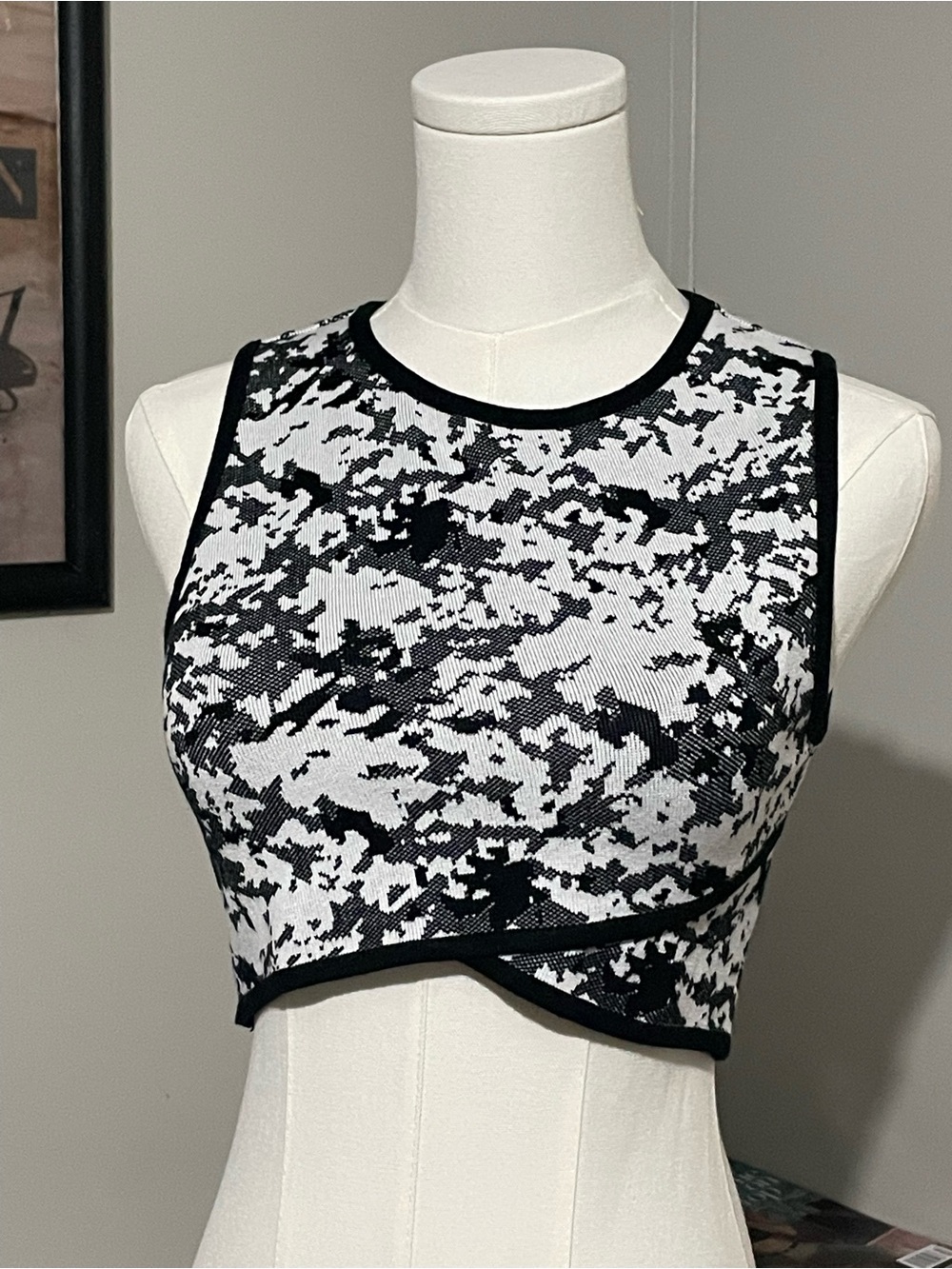 Forever 21 Knit Crop (S)